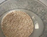 Foto del paso 1 de la receta: Pan de avena light al microondas más fácil del mundo! Sin huevo!