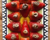 Foto del paso 4 de la receta: Fresas con anchoas en almíbar de naranja