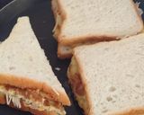 A picture of step 2 of एगग चीज़ सैंडविच-Egg Cheese Sandwich.