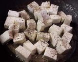 A picture of step 2 of Chilli masala tofu (healthy stated).