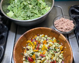 Foto del paso 5 de la receta: Ensalada jauregrill es una receta propia fresca con mucho vegetales arcoíris y un gran sabor Mex