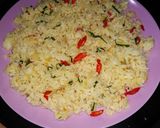 Foto langkah ke 2 dari resep Nasi goreng daun jeruk eggless.