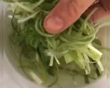 Perfect curled spring onions for garnish recipe step 4 photo