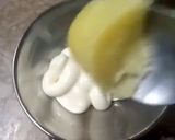 A picture of step 2 of Garlic mayo dip.