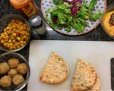 A picture of step 2 of Flatbread with chickpeas, falafel & salad.