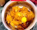 A picture of step 3 of Chicken pakoda.