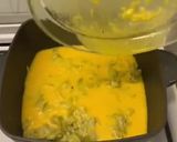 Foto del passaggio 2 della ricetta Tortino di zucchina alla poverella veloce in pentola