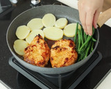 Foto langkah ke 5 dari resep Grilled Chicken with Mushroom Sauce Devina Hermawan.