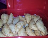 Foto langkah ke 6 dari resep Pastel mini isi abon.