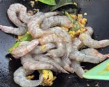 Foto langkah ke 2 dari resep Soto Udang Medan dengan Susu Evaporasi.