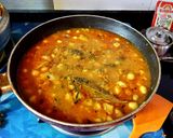 A picture of step 5 of Chana Masala.