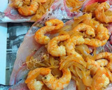 Foto del paso 8 de la receta: Dorada al horno con langostinos macerados y patatas guisadas