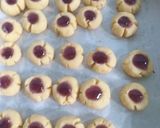 Foto langkah ke 2 dari resep Blueberry Thumbprint Cookies Ekonomis.