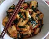 Foto langkah ke 6 dari resep Tumis tahu telor kucai.