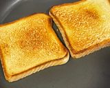 A picture of step 1 of Bread Upma.