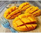 ম্যাঙ্গো মিল্কশেক (Mango Milkshake recipe in bengali) রেসিপি ধাপ - 1 ছবি