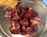 Une image de l'étape 2 de Sauté de sanglier aux carottes (sanglier préalablement mariné 12h).