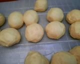 Foto langkah ke 2 dari resep Roti whippcream.