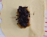 Foto langkah ke 3 dari resep Bolen Pisang Cokelat Keju (dengan Puff Pastry Instan).