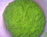 Foto langkah ke 2 dari resep Roti Tawar Pandan Kukus No Mixer No Ulen.
