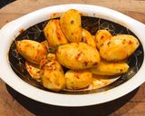 Foto del paso 3 de la receta: Pierna de cordero al horno (macerada 48 hs) con papas asadas