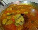 Foto langkah ke 4 dari resep 107. Lempah Kuning Ikan Tongkol || Olahan ikan tanpa minyak👍.