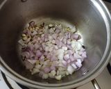 A picture of step 2 of Rajma masala.