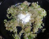 Foto del paso 10 de la receta Cazuela de salmón con patatas, langostinos y gambones