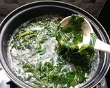 Foto langkah ke 4 dari resep Sayur Bening Bayam Kelor.