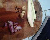 Foto langkah ke 1 dari resep Ayam Opor Rempah No Santan.