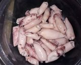 Foto langkah ke 1 dari resep Tumis Cumi Cabe Hijau.