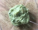 Une image de l'étape 1 de Verrines avocat / saumon fumé / chantilly citron ciboulette.
