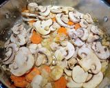 Foto del paso 3 de la receta: Sopa de Pasta Piñones con Verduras y Cordero