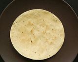 A picture of step 1 of Masala papad.
