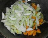 Foto langkah ke 4 dari resep Acar sayur nano" (timun wortel).