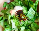 Foto langkah ke 4 dari resep Tumis Pokcoy Sosis.