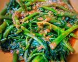 Foto langkah ke 3 dari resep Kangkung Terasi Pedas.