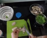 Foto langkah ke 7 dari resep Mie Ayam Jamur Rumahan (step video).