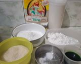 Foto langkah ke 1 dari resep Kue Lapis Pandan (Lembut, Kenyal, Aroma Pandan Asli).