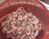 Foto langkah ke 1 dari resep Tumis cumi asin ala mama raka.