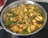 Foto del paso 3 de la receta: Arroz con pollo, shiitake y trigueros