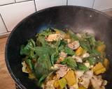 ฟักทองผัดไข่ใส่หมูสามชั้น ~ 🐖 วิธีทำสูตร 4 รูป