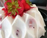 Foto del paso 6 de la receta: Gelatina de yogurt y fresas, low carb 🍮🍓