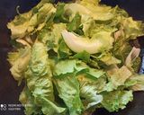 Foto langkah ke 3 dari resep Tumis selada (Lettuce).