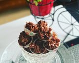 Une image de l'étape 3 de Roses des sables chocolat au lait et fruits de la passion😋.