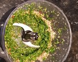 A picture of step 3 of Courgette spaghetti with pesto without cheese.