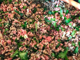 Pimientos rellenos de carne y quinoa con salsa de tomate a la crema