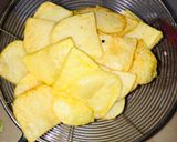 A picture of step 3 of Sultan chips.