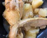 Foto del paso 4 de la receta: Guiso de pollo al ajillo con patatas