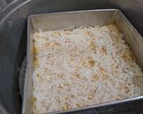 Foto langkah ke 4 dari resep Bolu Labu Kuning Lapis Keju.